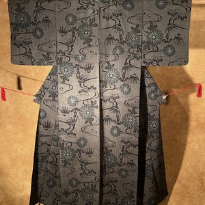 Vintage Unlined Tsumugi Silk Kimono / Flowing Water Flower Zen Cool / Good Condition image 7