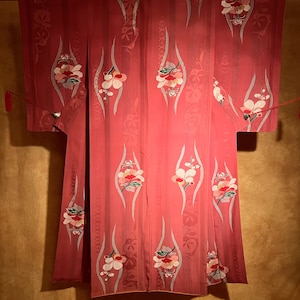 Antique Pure Silk Mon-Kinsha Kimono / Tachiwaku Beautiful Design