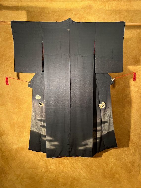 Antique Pure Silk Kimono / Hitotsu-mon (Crest) De… - image 4
