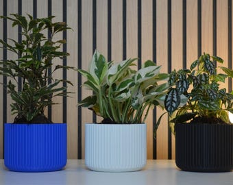 Modern Ribbed Cylindrical Planter: Minimalist Scandinavian Desk Pot