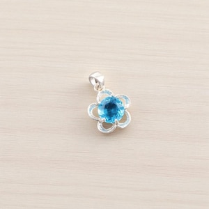 Blue Topaz Sterling Silver Pendant: Elegant Gemstone Jewelry