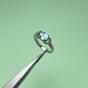 Blue Topaz Ring with Sparkling Cubic Zirconia – Elegant 925 Sterling Silver Gemstone Jewelry Statement Blue Stone Ring for Women