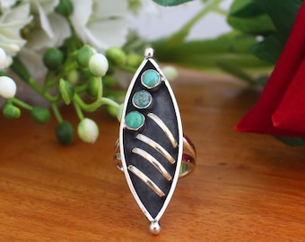 Anillo de turquesa verde, anillo de plata oxidada, anillo llamativo para ella, hermosa joyería bohemia, piedra natal de diciembre