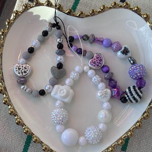 Pulsera con cuentas moradas para teléfono: Correa tecnológica con diseño de leopardo Y2K, cámara de los 90, leopardo