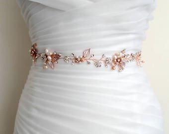 VENTA. Faja de vid de hoja de perla de agua dulce nupcial de oro rosa. Rubor Flor Oro Cristal. Cinturón de boda Boho Boho con diamantes de imitación plateados. NACARADO