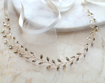 Gold or Silver Delicate Thin Crystal Leaf Bridal Belt. 23" Dainty Wedding Rhinestone Sash. Marquis Crystal Bridesmaid Belt. Minimalist Belt