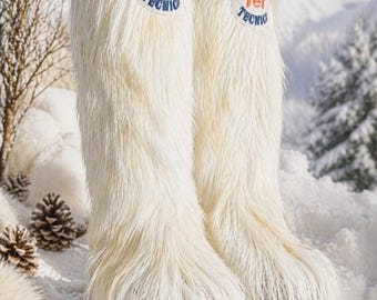 Vintage Tecnica Goat Fur Snow Boots White Italian Apres Ski Boots Y2K Winter Chalet Boots Rare Fur Boots Size 41 no Box