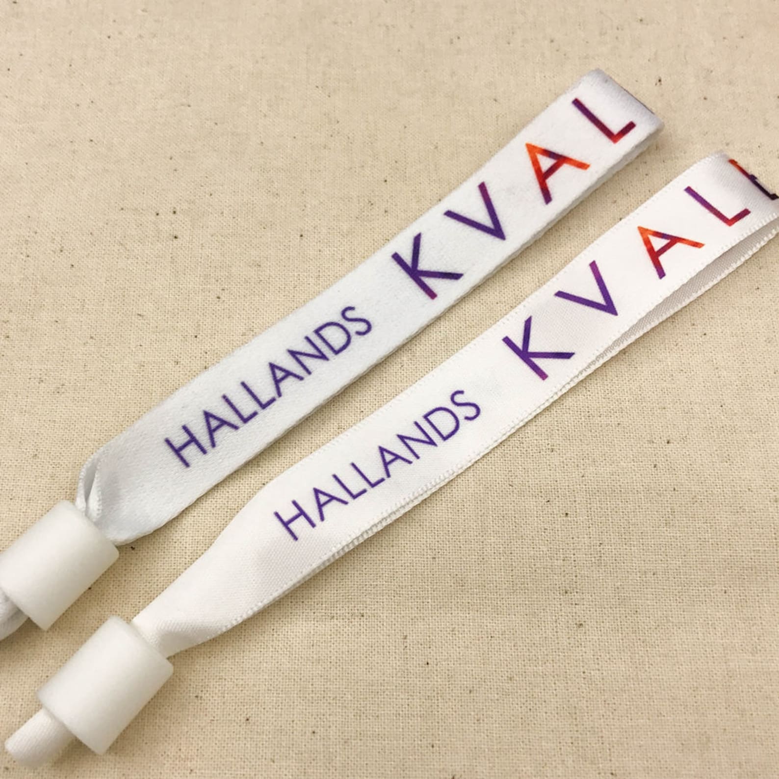 500st Papieren Polsbandjes, Waterdicht Neon Polsbandjes Papieren Armbanden voor Evenementen Entree Polsbandjes voor Muziekfestival Concert Wedstrijd (Rood