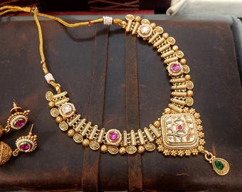 Set di collana Kundan Polki opaco / Gioielli da sposa Bollywood / Choker da sposa Jadau indiano / Gioielli Kundan tradizionali con finitura antica