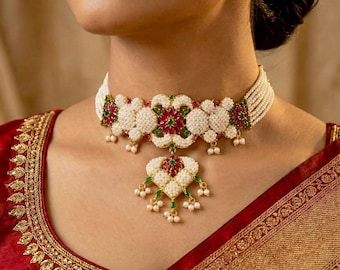 Collana di perle Jaal Puwai / Gioielli da sposa Jadau Ruby Emerald / Gioielli da sposa indiani / Collana di perle in stile Bollywood / Fatto a mano a Jaipur