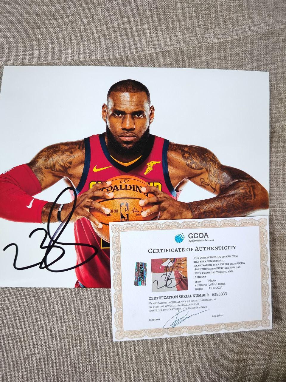レブロン・ジェームズ直筆サイン入り 8x10 写真 COA GCOA 認定 オート