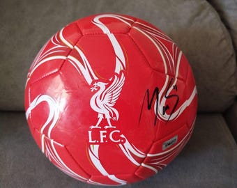 Von Mohamed Salah signierter Fußball - GCOA zertifiziert