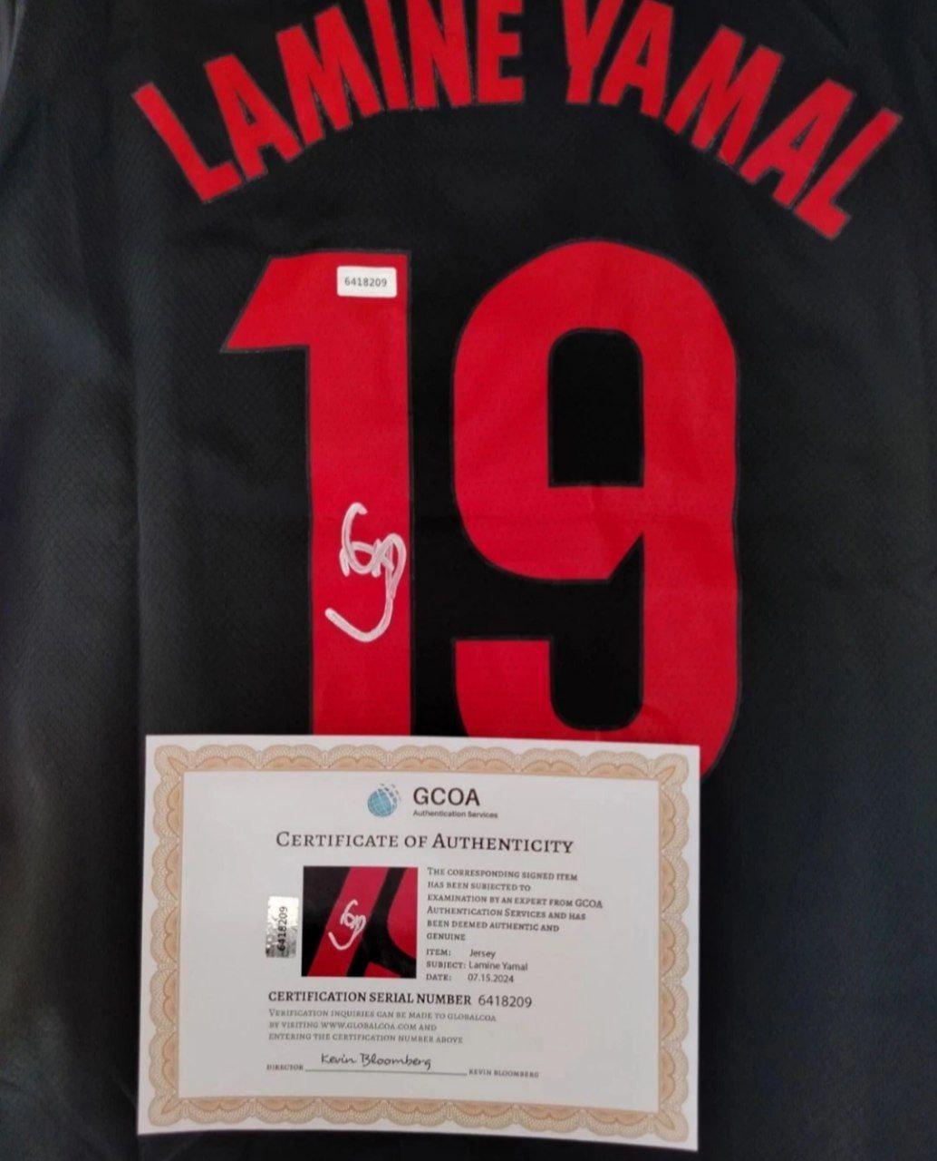 Koszulka Lamine Yamal z autografem nr 19 i certyfikatem