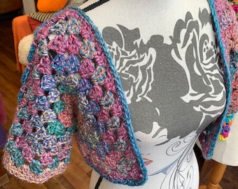 Crochet crop bolero shrug - short cap sleeve - muted tones rose pink dusky blue - one of a kind - medium large open size - vegan fashion