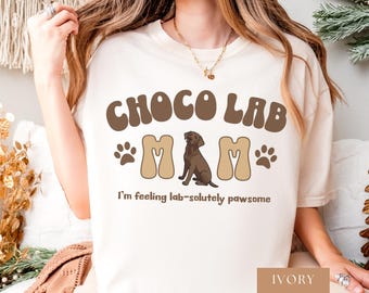 Comfort Colors Retro Chocolate Labrador Mom Shirt, Retriever Mama Tee, Thoughtful Dog Mom Gift, Lab Lover Tshirt, Pet Owner Crewneck