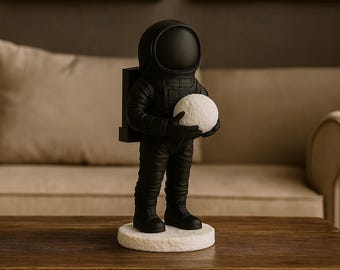 3D Printed Astronaut Figurine – Modern Space Decor, Unique Desk Ornament, Cosmic Home Accent