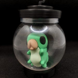 Hollow Knight — Larv i sin burk | 3D-utskriven figurin | Skrivbordsdekoration | Spelpresent | Halloween-samlarobjekt