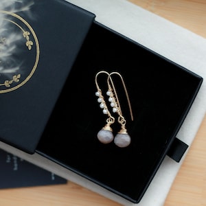 Pearl and Moonstone Bridal Earrings, Boucles d'Oreilles, Long Gold Earrings, Unique Handmade Gemstone Jewelry, Gift for Her