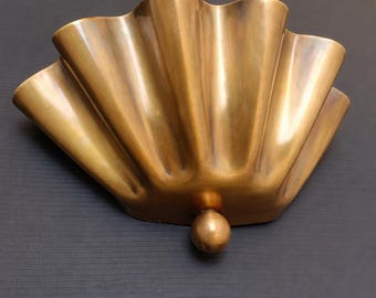 Handcrafted Brass Wall Bowl | Vintage Scalloped Brass Wall Art | Decorative Brass Wall Hanging for Living Room & Bedroom Decor