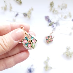 Emaille Ohrringe: Rosenquarz Stil, Vintage Rotgold, Art Deco