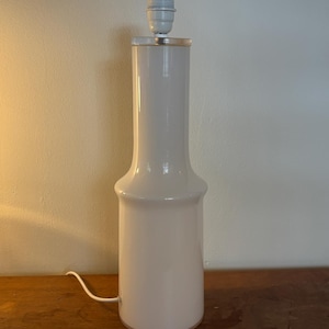 Large White Glass Table Lamp – Hyllinge for Holmegaard by Gert Nyström – Danish Mid-Century Design – 53cm Vintage Lamp