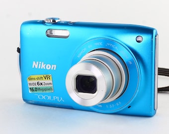 Nikon Coolpix S3000 - Y2K デジカメ - ブルーカメラ - 12メガピクセル -