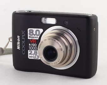 Nikon COOLPIX P500 12.1 MP 36x Optical Zoom Wide Angle Digital