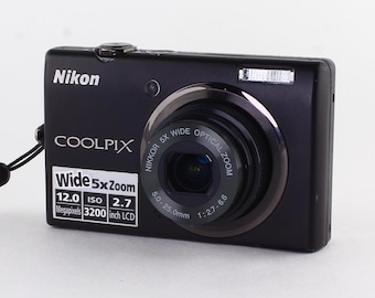 Nikon Coolpix S570 - Y2K デジカメ - 12.0メガピクセル