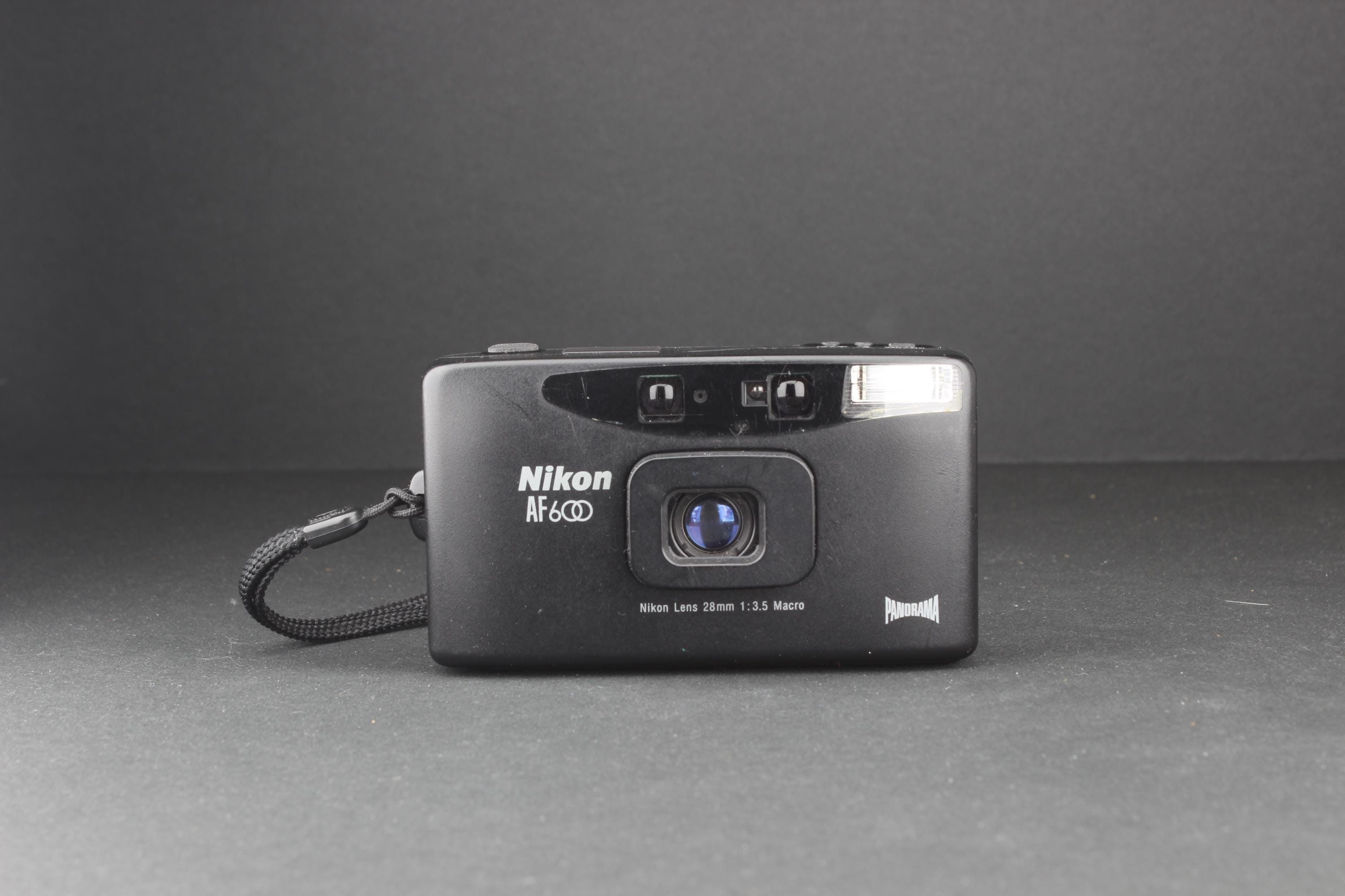 Nikon AF600 Nikonmini 28mm F3.5 ジャンク E点滅 Nikon AF600