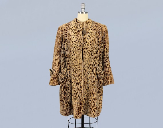 1940s Coat / 40s Faux Leopard Swing Coat / BUCKLES