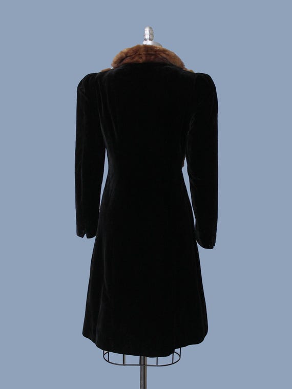 1930s Coat / 30s 40s Black Velvet and Fur Princes… - image 10