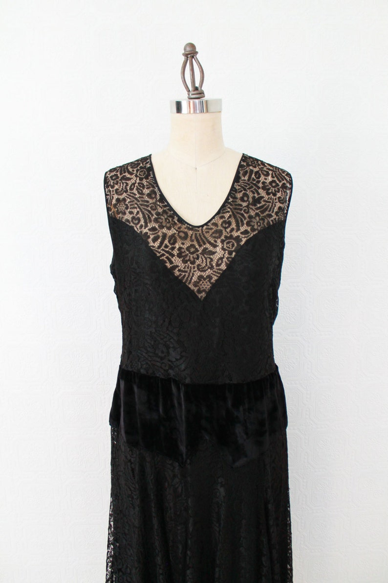 1920s Dress / Lace Illusion Dress / Velvet Dropped Waist image 3