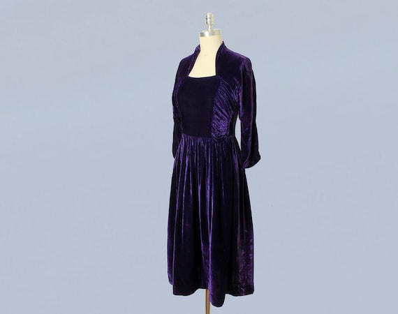 1940s Dress/ 40s PURPLE Velvet Dress - image 5