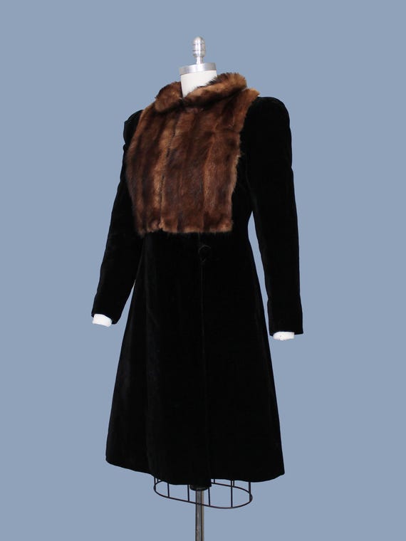 1930s Coat / 30s 40s Black Velvet and Fur Princes… - image 2