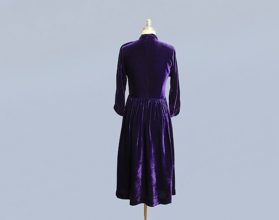 1940s Dress/ 40s PURPLE Velvet Dress - image 6