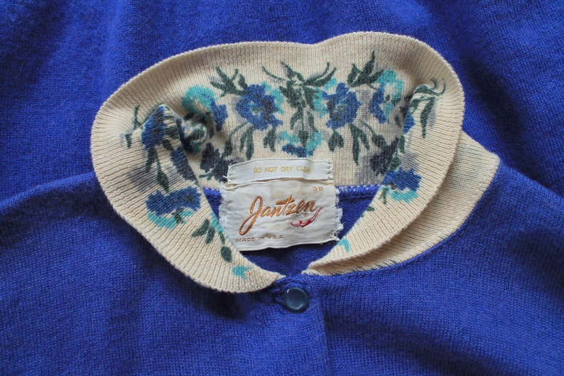 Midcentury Sweater / 50s Jantzen Cardigan / Blue Long Sleeve with Floral Collar and Cuffs / Knitwear image 4