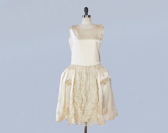 RARE 1920s Wedding Dress / 20s Robe de Style Ivory Satin Gown / PANNIERS / Silk Flowers!