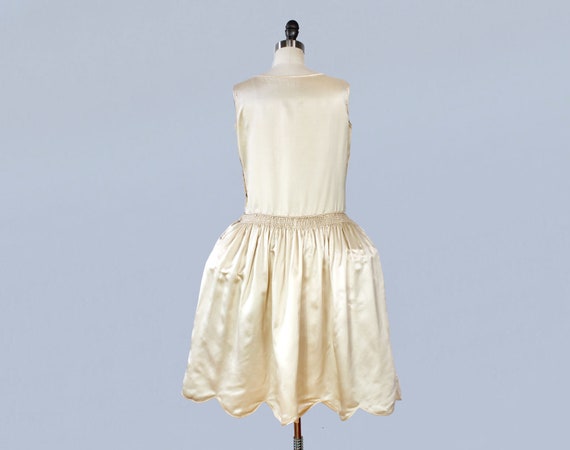 RESERVED --RARE 1920s Wedding Dress / 20s Robe de… - image 6