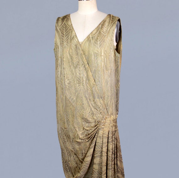 Rare!! 1920s Dress / 20s Metallic LAMÉ Dress / Sh… - image 3