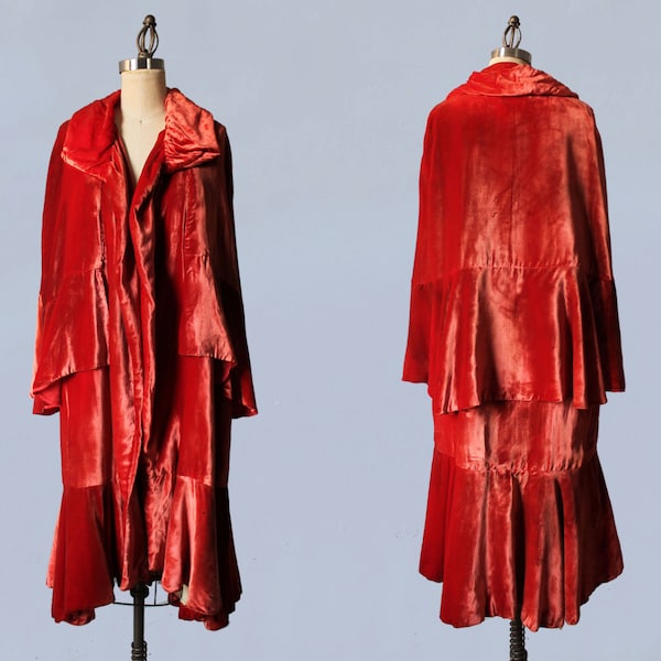 1920s Coat / Luxurious Silk Velvet Cape Coat / Flapper Opera Cloak / Cocoon Coat