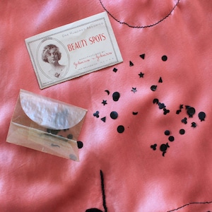 RARE 1910s Faux Beauty Marks / Original Package image 1