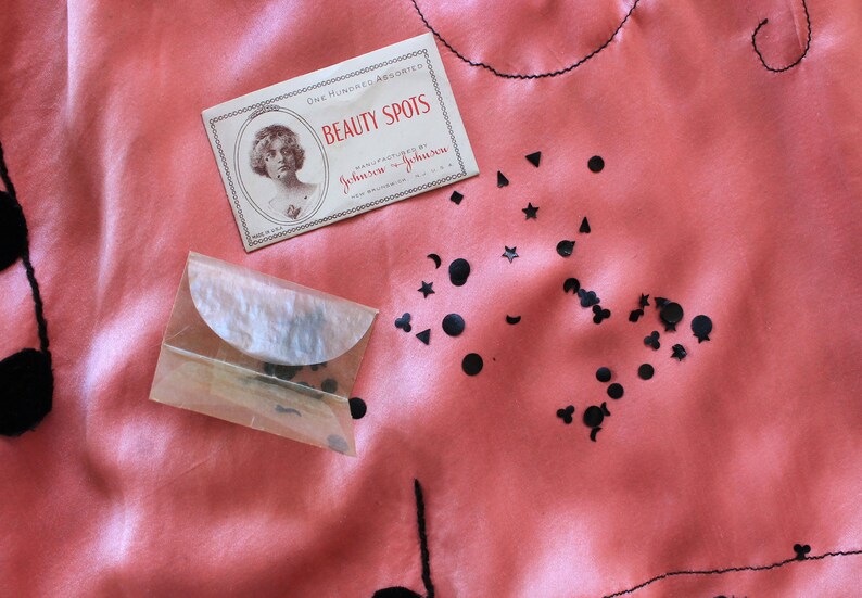 RARE 1910s Faux Beauty Marks / Original Package image 1