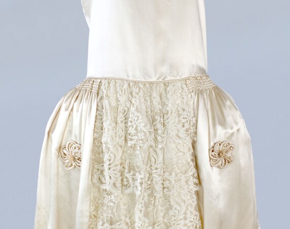 RESERVED --RARE 1920s Wedding Dress / 20s Robe de… - image 3