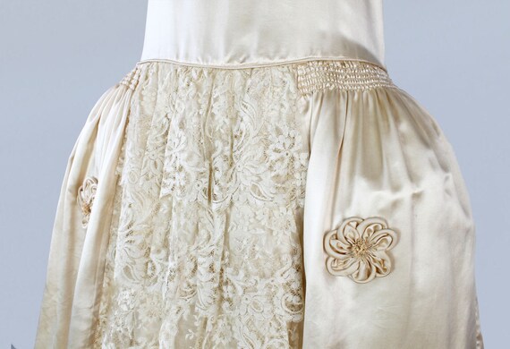 RESERVED --RARE 1920s Wedding Dress / 20s Robe de… - image 8