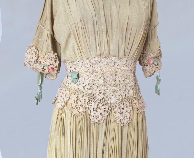 1910s Dress/ Edwardian Wedding Dress / RARE Ecru Pleated Gown / Very Wearable image 2