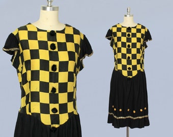 SELTENEs Antikes Halloween Kleid / 1920er Jahre Kostüm Kleid Gelb und Schwarz Schachbrett mit Pom Poms