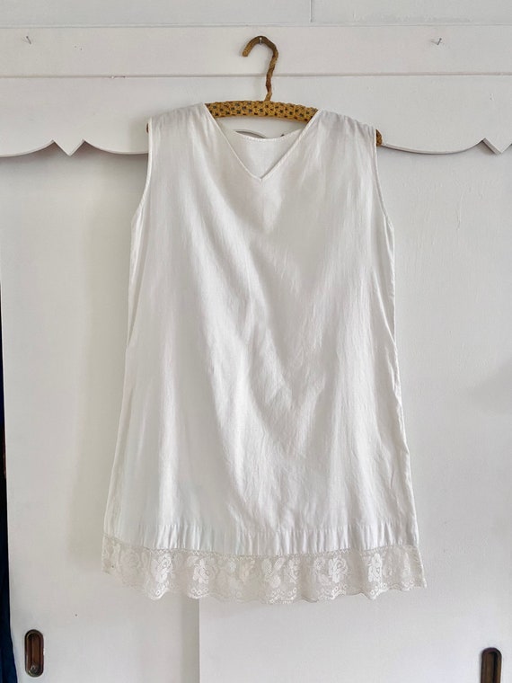 1920s Dress / 20s White Cotton Lace Roses Trim Da… - image 4