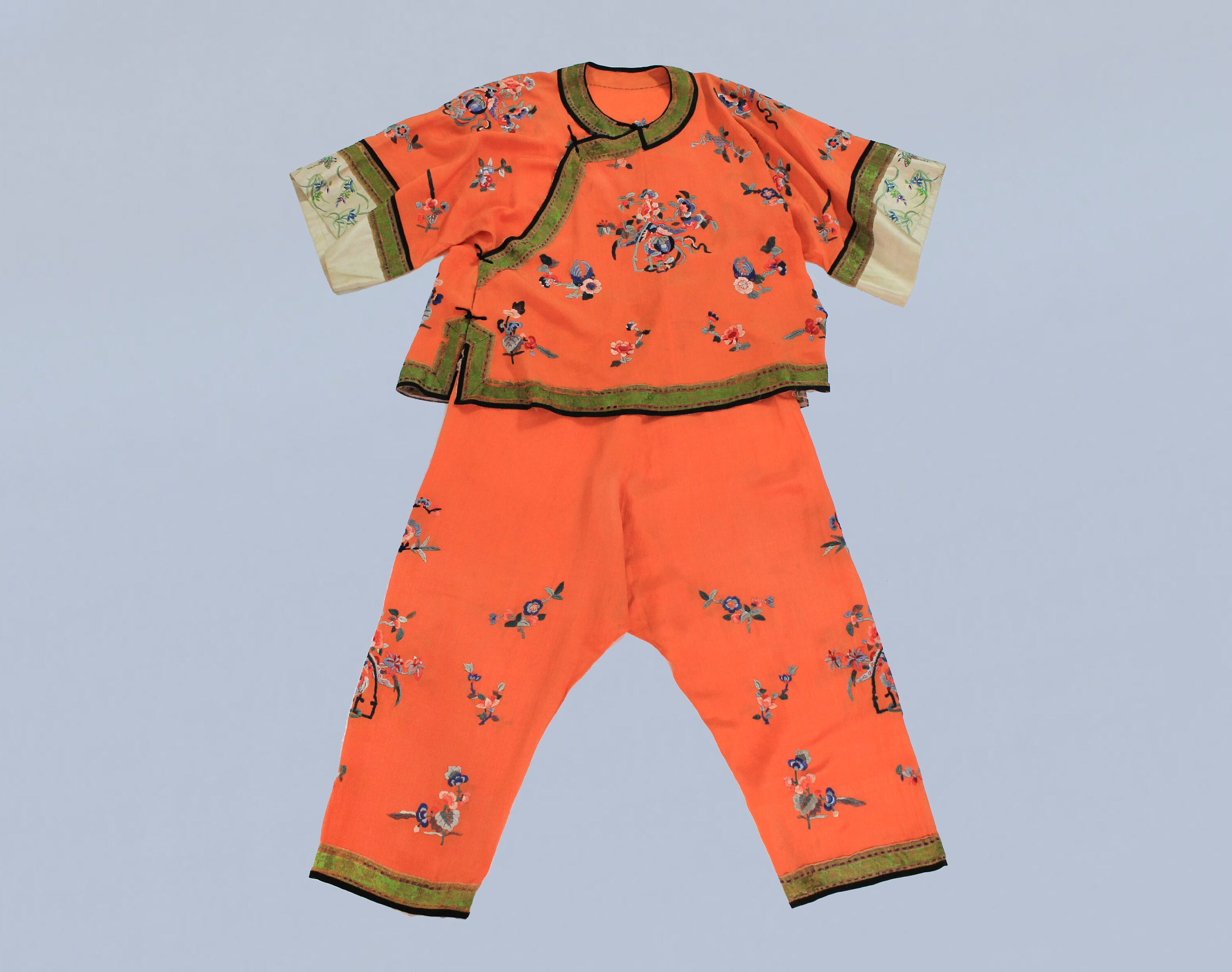 Chinese loungewear sales