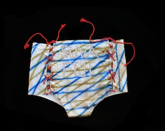 Rare! 1940s Lingerie / 40s WWII Novelty Panties / LACE UP Knickers / Suva Fiji / Embroidered