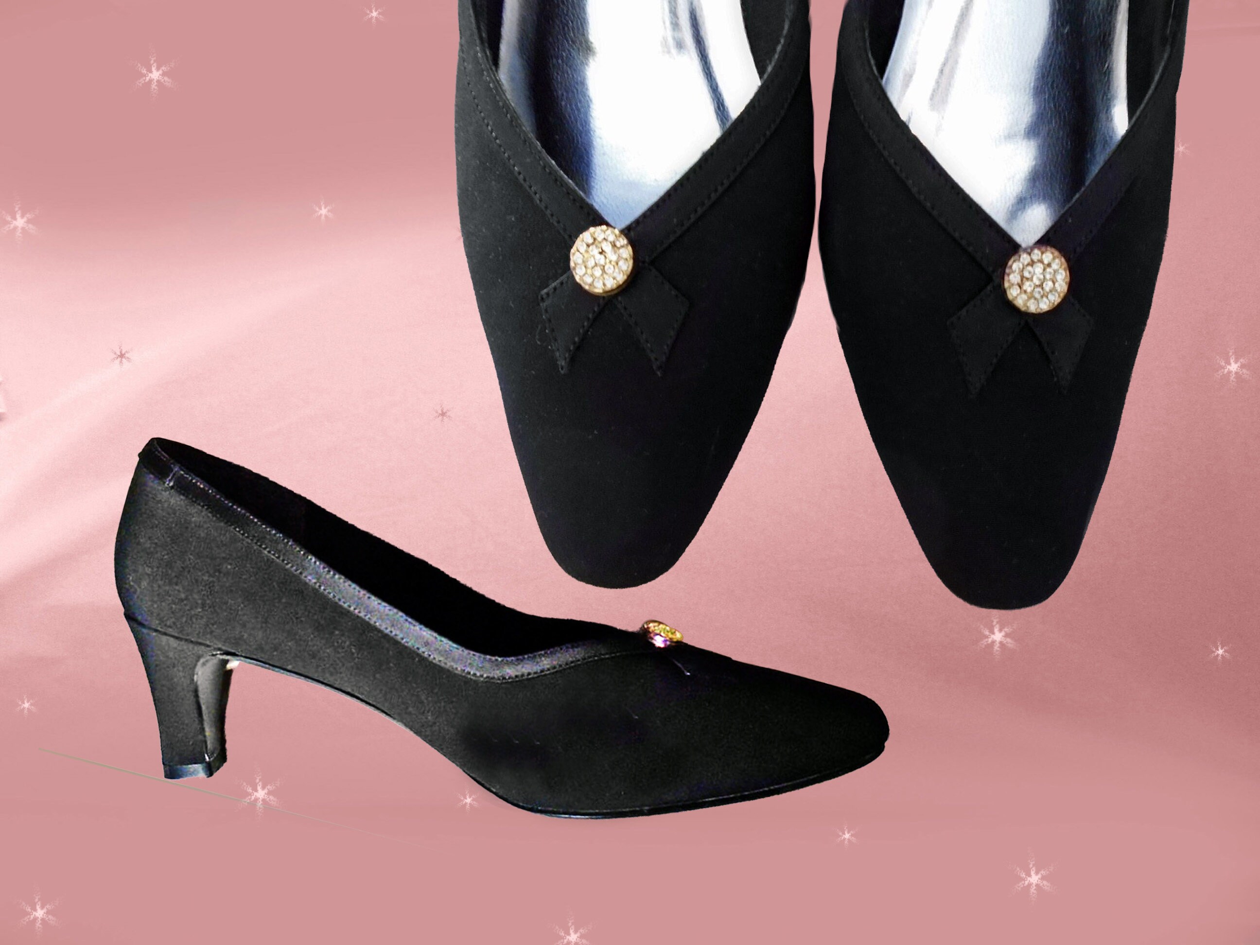 simple black pumps